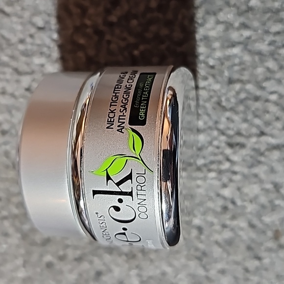 AMINOGENESIS SKINCARE BUNDLE - Picture 2 of 4